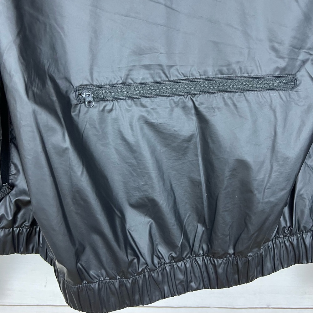 Oakley Explorer Packable Jacket Medium - image 8